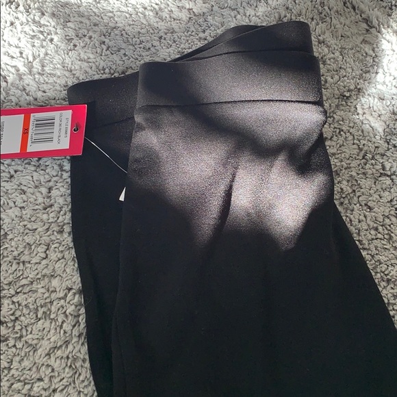 Vince Camuto - Vince Camuto Wide-Leg Crêpe Pants